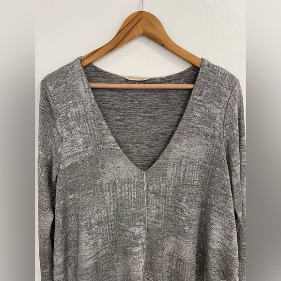 Soft Surroundings Silver Metallic Layered Long Sleeve Blouse. Size Medium - Picture 7 of 11